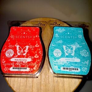 NEW SCENTSY WAX BARS SET OF 2 RUBY NECTARINE AND PACIFIC MIST